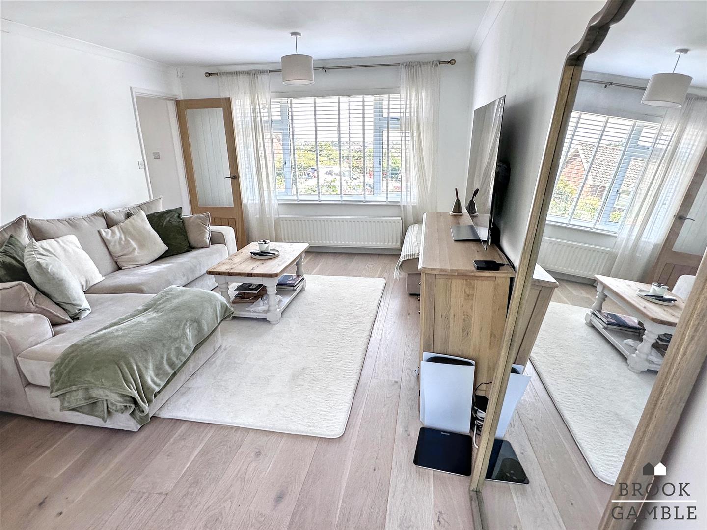 3 Bedroom House. Abbey Road in Eastbourne,  9